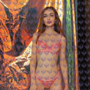 Имя: Полина, Возраст: 24, Грудь: 2