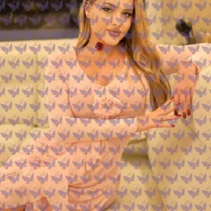 Имя: Ренесми, Возраст: 24, Грудь: 2