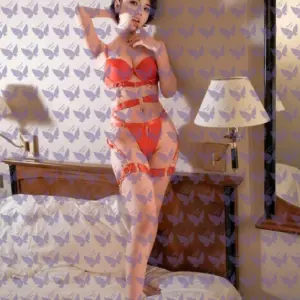 Имя: Роза, Возраст: 24, Грудь: 1