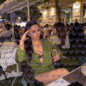 Имя: Роза, Возраст: 29, Грудь: 3