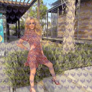 Имя: Рози, Возраст: 27, Грудь: 1