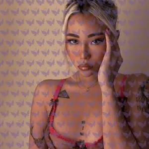 Имя: Рози, Возраст: 25, Грудь: 2