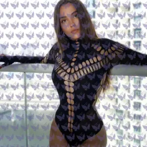 Имя: Сабрина, Возраст: 18, Грудь: 2