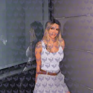 Имя: Сана, Возраст: 27, Грудь: 3