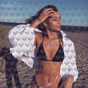 Имя: Сара, Возраст: 23, Грудь: 1