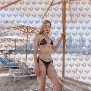 Имя: Саша, Возраст: 18, Грудь: 2