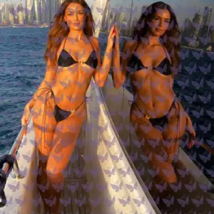 Имя: Саша, Возраст: 23, Грудь: 1