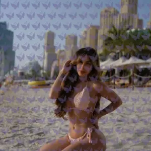 Имя: Селена, Возраст: 26, Грудь: 2