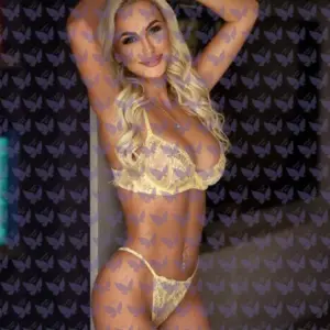 Имя: Селина, Возраст: 29, Грудь: 3