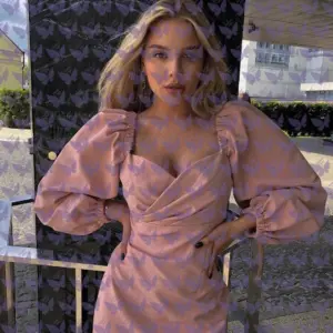 Имя: Шеннон, Возраст: 26, Грудь: 2