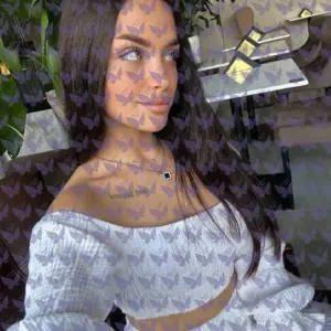 Имя: Серена, Возраст: 24, Грудь: 1