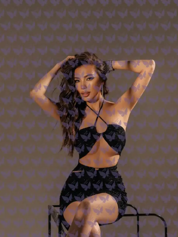 Имя: Симона, Возраст: 22, Грудь: 3