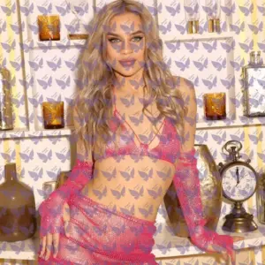 Имя: Сирень, Возраст: 22, Грудь: 1