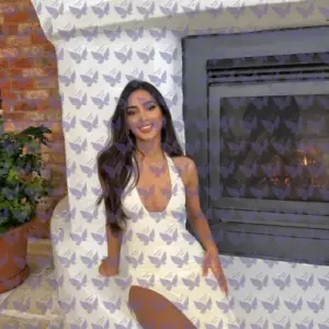 Имя: Сирен, Возраст: 25, Грудь: 1