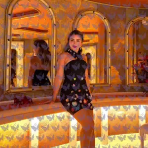 Имя: Скарлетт, Возраст: 25, Грудь: 1