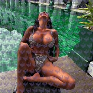 Имя: Софа, Возраст: 25, Грудь: 5