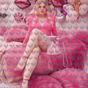 Имя: Соланж, Возраст: 23, Грудь: 3