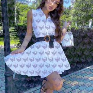 Имя: Соня, Возраст: 25, Грудь: 2