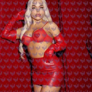 Имя: Сорайя, Возраст: 24, Грудь: 2