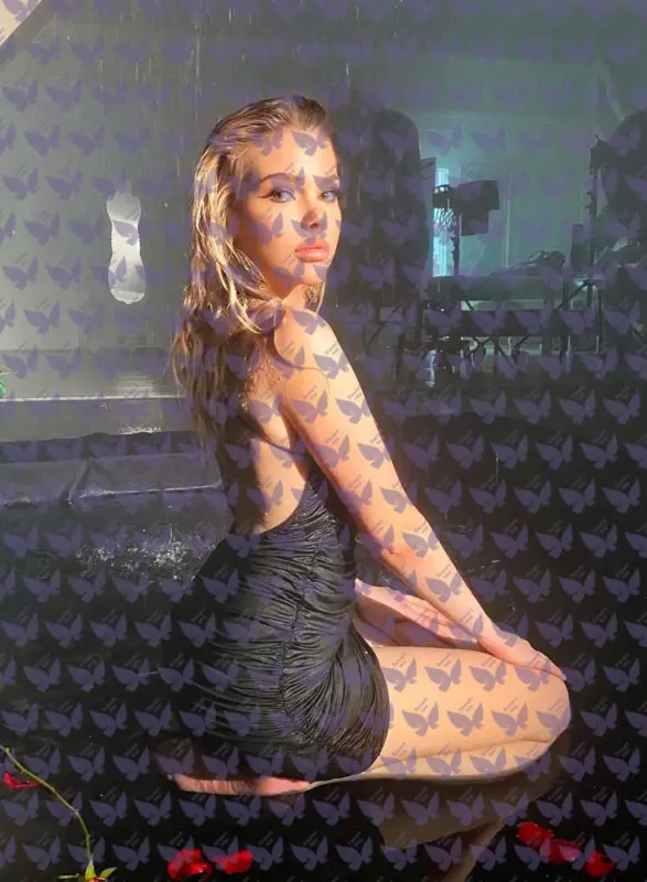 Имя: Стася, Возраст: 23, Грудь: 3