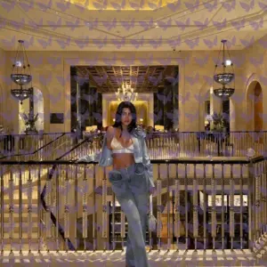 Имя: Sulny, Возраст: 27, Грудь: 2