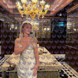 Имя: Талия, Возраст: 33, Грудь: 2