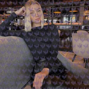 Имя: Талия, Возраст: 26, Грудь: 2