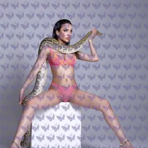 Имя: Талия, Возраст: 26, Грудь: 2