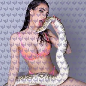 Имя: Талия, Возраст: 26, Грудь: 2