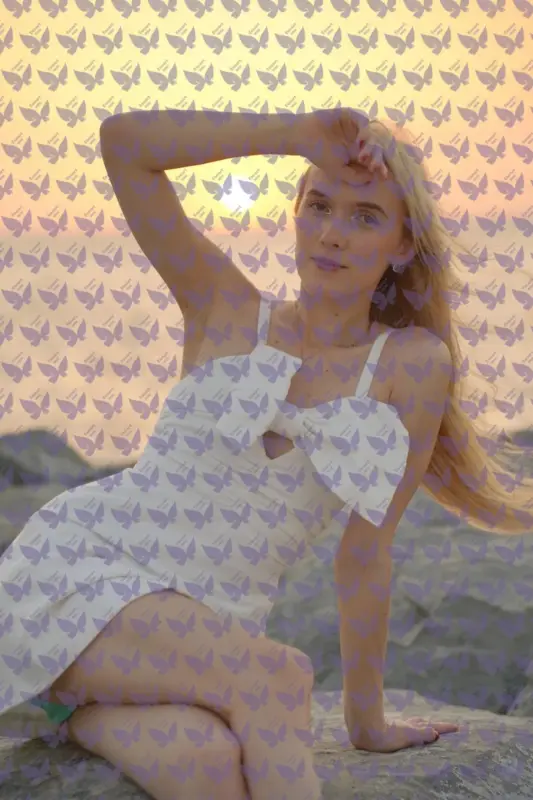 Имя: Тара, Возраст: 21, Грудь: 1