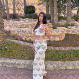 Имя: Теодора, Возраст: 21, Грудь: 2