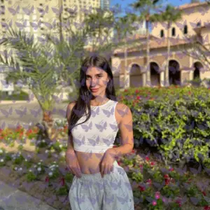 Имя: Теодора, Возраст: 21, Грудь: 2