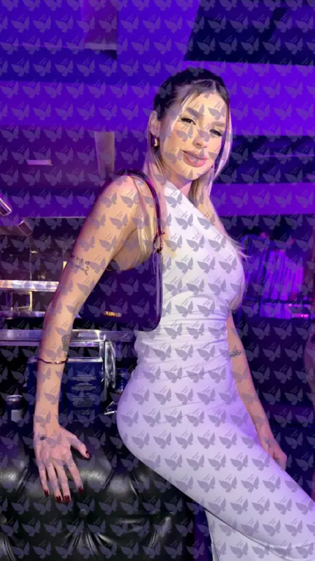 Имя: Тиффани, Возраст: 27, Грудь: 3