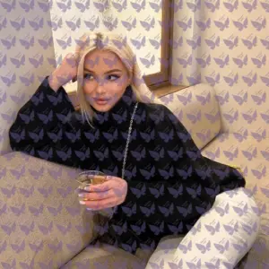 Имя: Тиффани, Возраст: 25, Грудь: 2