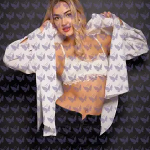 Имя: Троица, Возраст: 24, Грудь: 1