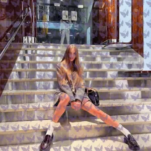 Имя: Уэверли, Возраст: 22, Грудь: 1