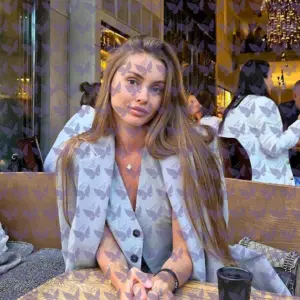 Имя: Уэверли, Возраст: 22, Грудь: 1