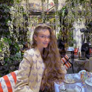 Имя: Валентина, Возраст: 24, Грудь: 3