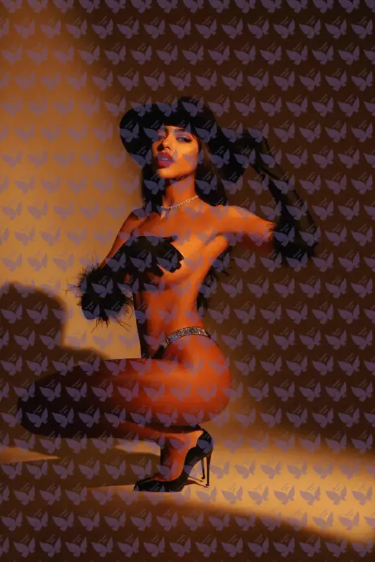 Имя: Ванесса, Возраст: 23, Грудь: 2