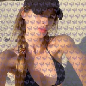 Имя: Vendi, Возраст: 25, Грудь: 2