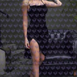 Имя: Вики, Возраст: 25, Грудь: 4