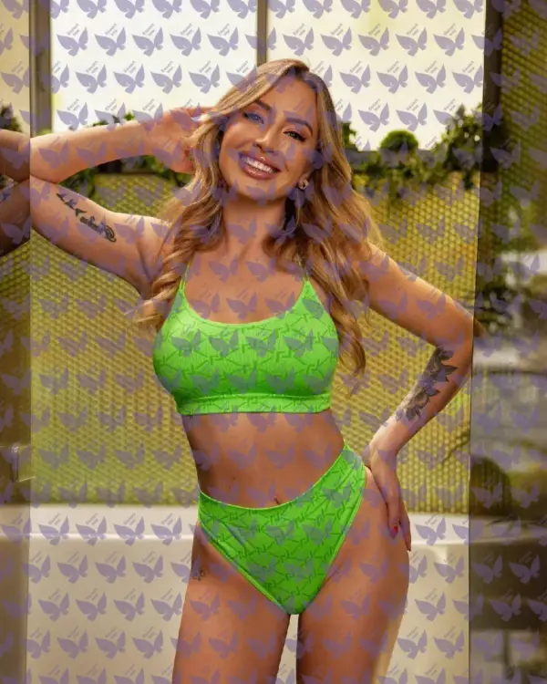 Имя: Викки, Возраст: 27, Грудь: 3