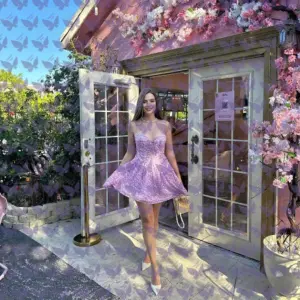 Имя: Виктория, Возраст: 25, Грудь: 2