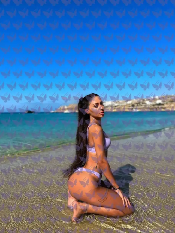 Имя: Виолетта, Возраст: 23, Грудь: 2