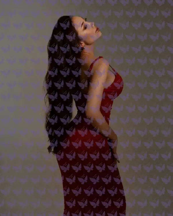 Имя: Виолетта, Возраст: 23, Грудь: 4