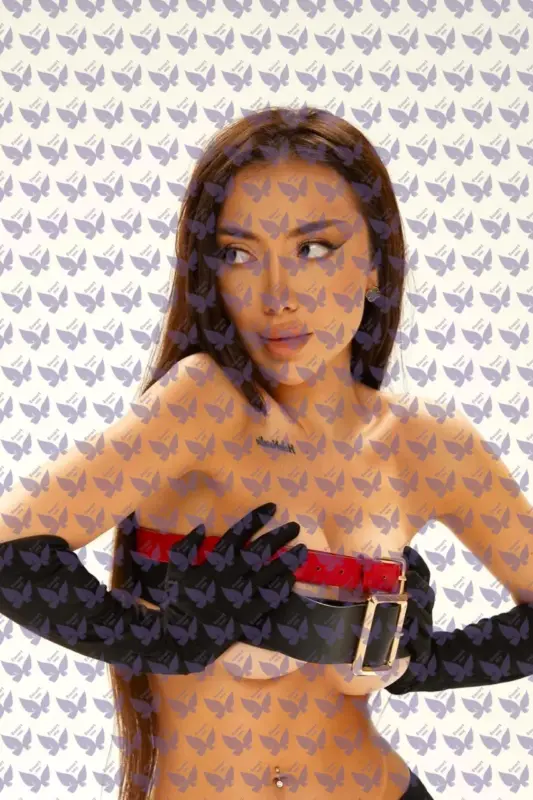 Имя: Виолетта, Возраст: 23, Грудь: 4