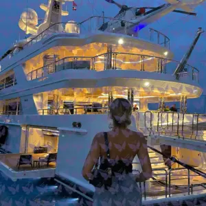 Имя: Вивьен, Возраст: 23, Грудь: 3