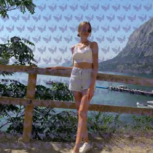 Имя: Вивьен, Возраст: 23, Грудь: 1