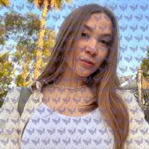 Имя: Вивьен, Возраст: 23, Грудь: 1