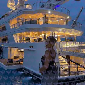 Имя: Вивьен, Возраст: 23, Грудь: 3